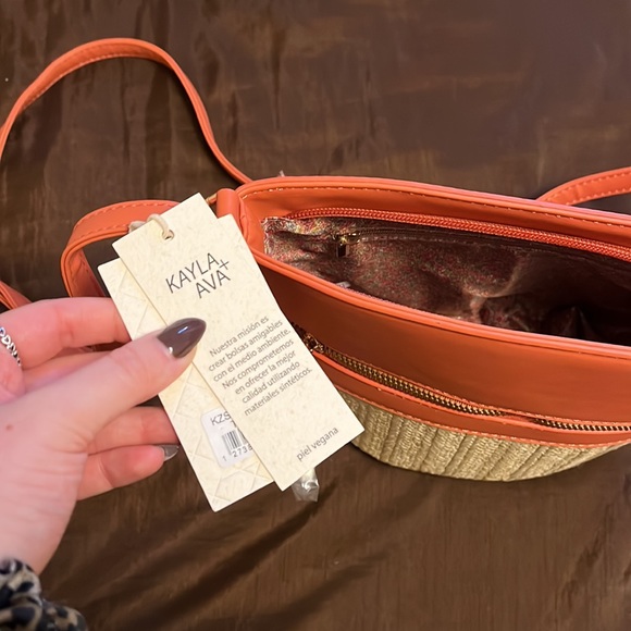 Kayla+ Ava Crossbody Bag - Picture 4 of 5